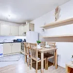 Waterloo 2 Bedroom Apartment